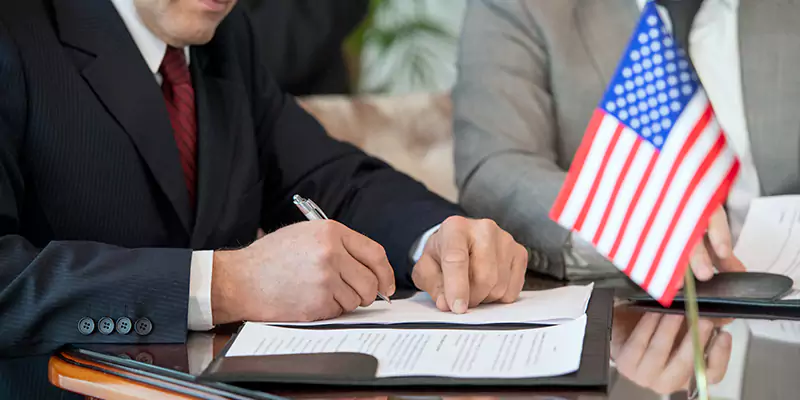 Why Choose Our E2 Visa Legal Services in Romania?